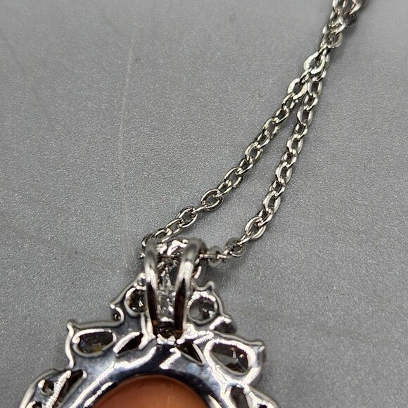 Jaqueline Kennedy X Camrose and Cross Cameo & Crystal Pendant Necklace JBK w Box - Picture 7 of 15